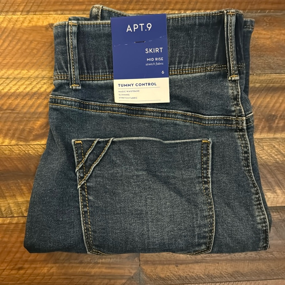 APT.9 Skirt